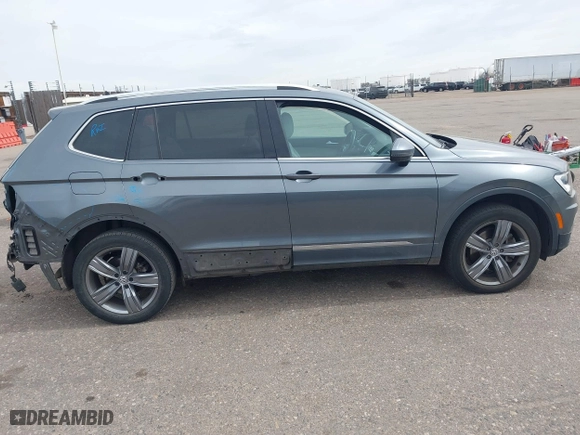 2020 Volkswagen Tiguan SE with VIN 3VV2B7AX3LM103195, listed as a IAAI auction lot 41847710 with 40,782 mi miles. Bid and sale history available at carsss.com. Image 14.