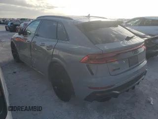 2024 Audi RS Q8 z VIN WU1ARBF11RD000488, wystawiony jako Copart lot #74937104 z przebiegiem Nie podano mil oraz Nie do naprawy • Non repairable. Historia ofert i sprzedaży dostępna na DreamBid. Obrazek 2.