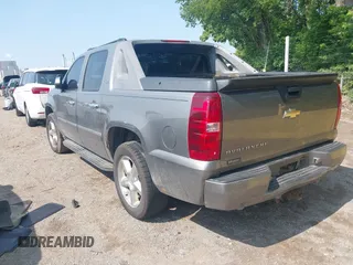 2009 Chevrolet Avalanche z VIN 3GNFK32YX9G201915, wystawiony jako IAAI lot #42470876 z przebiegiem 244 241 mil mil oraz . Historia ofert i sprzedaży dostępna na DreamBid. Obrazek 3.