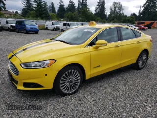 2013 Ford Fusion Titanium Hybrid with VIN 3FA6P0RU7DR326224, listed as a Copart auction lot 61597825 with 256,880 mi miles and Salvage title. Bid and sale history available at DreamBid. Image 1.