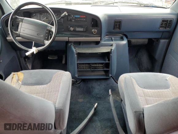 1995 Ford Econoline Cargo z VIN 1FBHE31H4SHA93723, wystawiony jako Copart lot #56571395 z przebiegiem 204 856 mil mil oraz Szkoda całkowita • Salvage title. Historia ofert i sprzedaży dostępna na DreamBid. Obrazek 8.