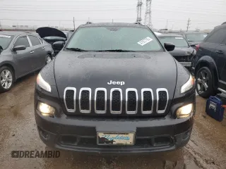 2014 Jeep Cherokee Latitude with VIN 1C4PJMCS0EW286811, listed as a Copart auction lot 47927765 with 138,418 mi miles and Salvage Title. Bid and sale history available at carsss.com. Image 5.
