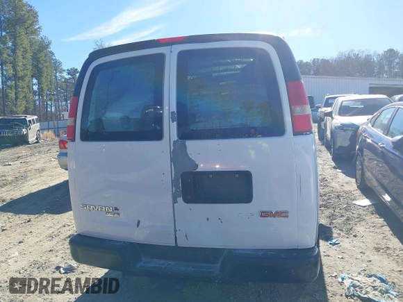 2011 GMC Savana Cargo Van with VIN 1GTW7GCA8B1149997, listed as a IAAI auction lot 41342313 with 225,756 mi miles. Bid and sale history available at carsss.com. Image 16.