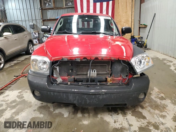2005 Dodge Dakota SLT with VIN 1D7HW42N25S102256, listed as a Copart auction lot 84477674 with 160,804 mi miles and Salvage title. Bid and sale history available at DreamBid. Image 5.