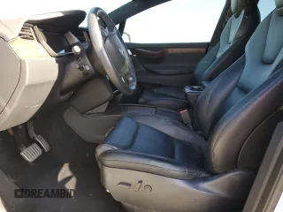 2021 Tesla Model X Long Range Plus with VIN 5YJXCBE22MF311576, listed as a Copart auction lot 68583984 with 83,137 mi miles and Salvage Title. Bid and sale history available at carsss.com. Image 7.