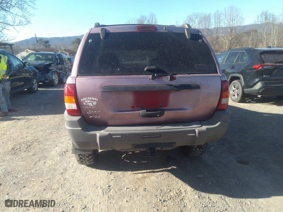 2002 Jeep Grand Cherokee Laredo with VIN 1J4GW48S92C169827, listed as a IAAI auction lot 41621901 with 169,373 mi miles. Bid and sale history available at carsss.com. Image 16.