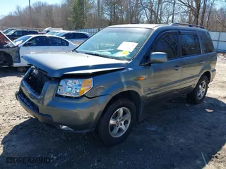 2008 Honda Pilot EX with VIN 5FNYF18408B036363, listed as a IAAI auction lot 41612330 with 217,835 mi miles. Bid and sale history available at carsss.com. Image 2.