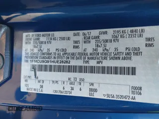 2017 Ford Escape SE with VIN 1FMCU9G91HUE28282, listed as a IAAI auction lot 41471957 with 23,552 mi miles. Bid and sale history available at carsss.com. Image 9.