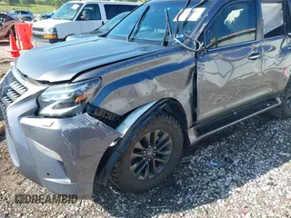2023 Lexus GX 460 Premium z VIN JTJAM7BX9P5383362, wystawiony jako IAAI lot #42215802 z przebiegiem Nie podano mil oraz . Historia ofert i sprzedaży dostępna na DreamBid. Obrazek 6.