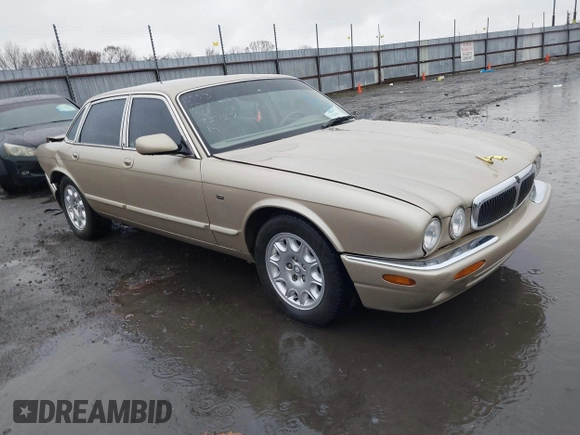2002 Jaguar XJ 8 with VIN SAJDA14C62LF43688, listed as a IAAI auction lot 41538366 with Not provided miles and . Bid and sale history available at DreamBid. Image 1.