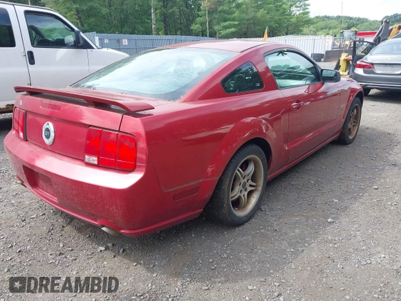 2005 Ford Mustang GT Deluxe with VIN 1ZVFT82H355124175, listed as a IAAI auction lot 42737902 with 160,683 mi miles and . Bid and sale history available at DreamBid. Image 4.