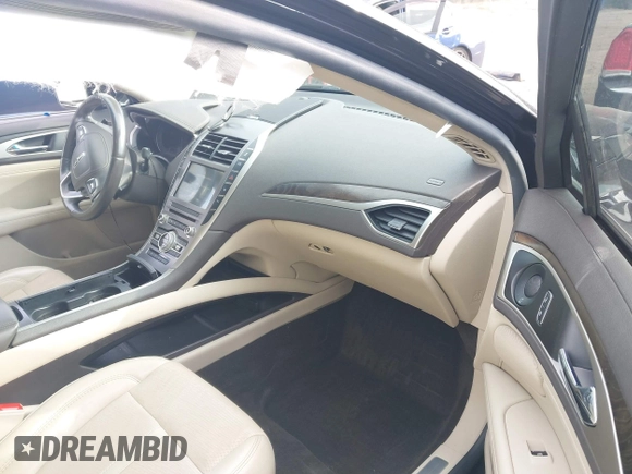 2020 Lincoln MKZ Reserve z VIN 3LN6L5F96LR608237, wystawiony jako IAAI lot #41530295 z przebiegiem 45 144 mil mil oraz . Historia ofert i sprzedaży dostępna na DreamBid. Obrazek 5.