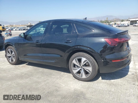 2024 Audi Q8 e-tron z VIN WA1BAAGE8RB038603, wystawiony jako Copart lot #70834514 z przebiegiem 7300 mil mil oraz Szkody całkowita. Historia ofert i sprzedaży dostępna na DreamBid. Obrazek 2.