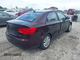 2011 Kia Forte EX z VIN KNAFU4A25B5890794, wystawiony jako IAAI lot #42446798 z przebiegiem 115 439 mil mil oraz . Historia ofert i sprzedaży dostępna na DreamBid. Obrazek 4.