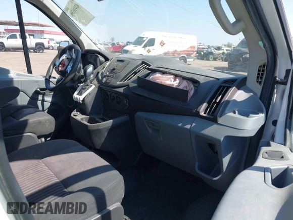 2018 Ford Transit z VIN 1FTYR1ZM2JKA64616, wystawiony jako IAAI lot #42416596 z przebiegiem Nie podano mil oraz . Historia ofert i sprzedaży dostępna na DreamBid. Obrazek 5.