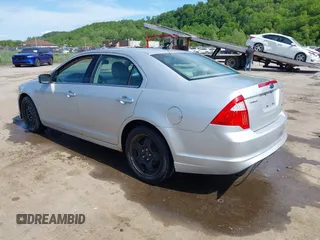 2010 Ford Fusion SE z VIN 3FAHP0HA6AR238485, wystawiony jako IAAI lot #42237682 z przebiegiem 147 260 mil mil oraz . Historia ofert i sprzedaży dostępna na DreamBid. Obrazek 3.