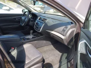 2016 Nissan Altima SR z VIN 1N4AL3AP8GC120975, wystawiony jako IAAI lot #42082008 z przebiegiem 136 523 mil mil oraz . Historia ofert i sprzedaży dostępna na DreamBid. Obrazek 5.