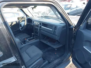 2008 Jeep Commander Sport with VIN 1J8HG48K88C189057, listed as a IAAI auction lot 41237044 with 138,896 mi miles. Bid and sale history available at carsss.com. Image 5.