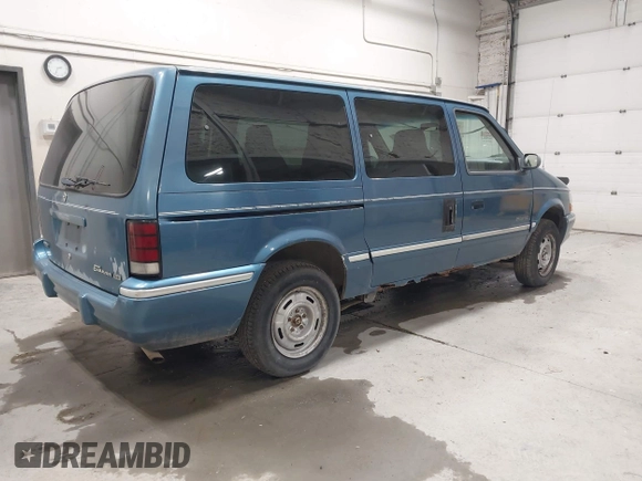 1992 Dodge Grand Caravan with VIN 1B4GK44R1NX248133, listed as a IAAI auction lot 42118680 with 188,949 mi miles and . Bid and sale history available at DreamBid. Image 4.