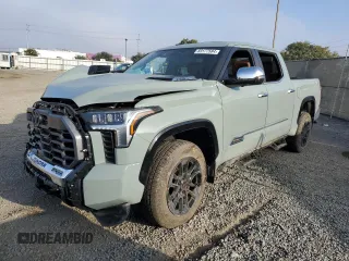 2024 Toyota Tundra 1794 Edition z VIN 5TFMC5DB9RX074071, wystawiony jako Copart lot #83177584 z przebiegiem Nie podano mil oraz Szkoda całkowita • Salvage title. Historia ofert i sprzedaży dostępna na DreamBid. Obrazek 1.