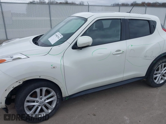2013 Nissan Juke S with VIN JN8AF5MR6DT226044, listed as a IAAI auction lot 41904714 with 154,445 mi miles. Bid and sale history available at carsss.com. Image 6.