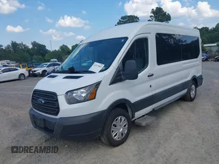 2015 Ford Transit XL z VIN 1FBZX2CM5FKB16521, wystawiony jako IAAI lot #42577803 z przebiegiem 63 027 mil mil oraz . Historia ofert i sprzedaży dostępna na DreamBid. Obrazek 17.
