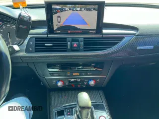 2018 Audi S6 Premium Plus z VIN WAUFFAFC6JN000859, wystawiony jako Copart lot #58193725 z przebiegiem 120 327 mil mil oraz Tytuł czysty. Historia ofert i sprzedaży dostępna na DreamBid. Obrazek 9.