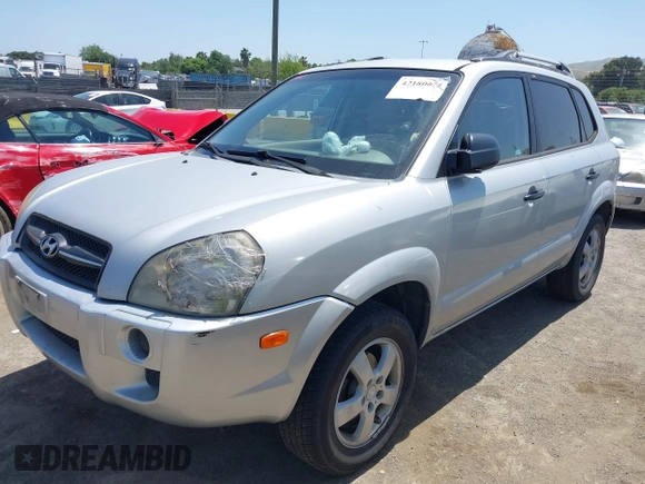 2008 Hyundai Tucson GLS with VIN KM8JM12B98U919525, listed as a IAAI auction lot 42180675 with 0 mi miles. Bid and sale history available at carsss.com. Image 2.