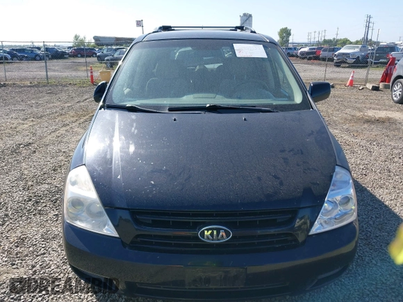 2010 Kia Sedona LX with VIN KNDMG4C34A6353639, listed as a IAAI auction lot 42200137 with 220,097 mi miles and . Bid and sale history available at carsss.com. Image 6.