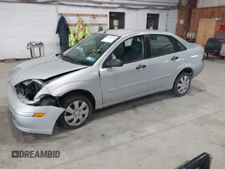 2004 Ford Focus SE with VIN 1FAFP34Z54W177376, listed as a IAAI auction lot 41934423 with 61,040 mi miles and . Bid and sale history available at carsss.com. Image 2.