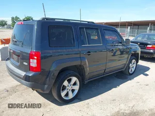 2014 Jeep Patriot Latitude with VIN 1C4NJPFB5ED624378, listed as a IAAI auction lot 42195410 with 234,059 mi miles and . Bid and sale history available at carsss.com. Image 4.