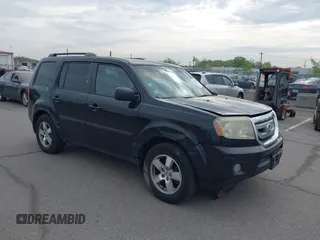 2011 Honda Pilot EX-L with VIN 5FNYF4H61BB078003, listed as a IAAI auction lot 42181724 with 327,236 mi miles and . Bid and sale history available at carsss.com. Image 1.
