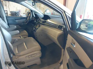 2015 Honda Odyssey EX-L with VIN 5FNRL5H6XFB063430, listed as a IAAI auction lot 41913142 with 238,051 mi miles and . Bid and sale history available at carsss.com. Image 5.