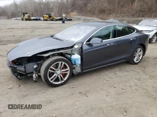 2014 Tesla Model S P85D with VIN 5YJSA1H27EFP63241, listed as a Copart auction lot 35868263 with 52,161 mi miles and . Bid and sale history available at DreamBid. Image 1.