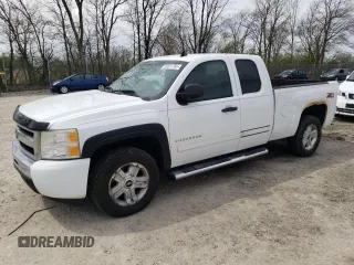 2010 Chevrolet Silverado 1500 LT with VIN 1GCSKSE30AZ142007, listed as a Copart auction lot 53021765 with 100,698 mi miles and Salvage Title. Bid and sale history available at DreamBid. Image 1.