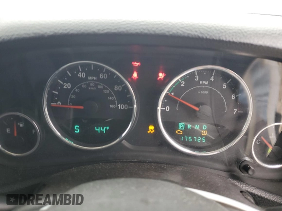 2012 Jeep Wrangler Unlimited Sport RHD with VIN 1C4BJWKG3CL220996, listed as a Copart auction lot 87860055 with 175,725 mi miles and Clean title. Bid and sale history available at DreamBid. Image 9.