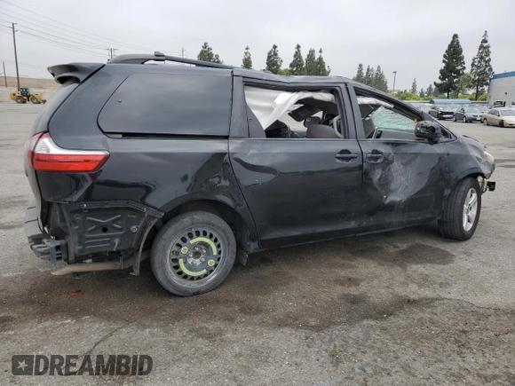 2018 Toyota Sienna LE Auto Access Seat with VIN 5TDKZ3DC6JS924316, listed as a Copart auction lot 61822215 with 123,396 mi miles and Salvage title. Bid and sale history available at DreamBid. Image 3.