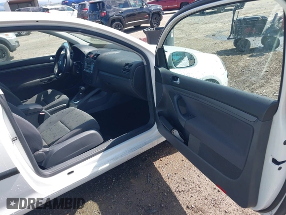 2007 Volkswagen Rabbit z VIN WVWBR71K37W179973, wystawiony jako IAAI lot #42522408 z przebiegiem 154 474 mil mil oraz . Historia ofert i sprzedaży dostępna na DreamBid. Obrazek 5.