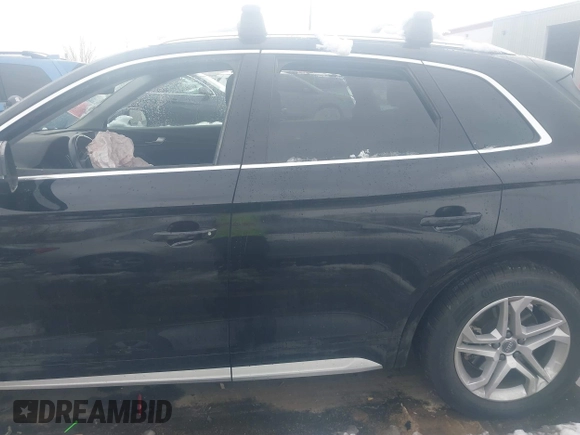 2019 Audi Q5 Premium with VIN WA1ANAFY1K2072299, listed as a IAAI auction lot 41101220 with 39,339 mi miles. Bid and sale history available at carsss.com. Image 11.