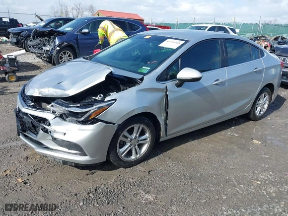 2017 Chevrolet Cruze LT with VIN 1G1BE5SM8H7257409, listed as a IAAI auction lot 41710308 with 90,784 mi miles. Bid and sale history available at carsss.com. Image 2.
