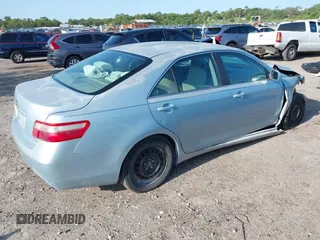 2007 Toyota Camry CE z VIN 4T1BE46K97U714024, wystawiony jako IAAI lot #42416410 z przebiegiem 218 500 mil mil oraz . Historia ofert i sprzedaży dostępna na DreamBid. Obrazek 4.