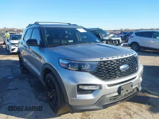 2020 Ford Explorer ST with VIN 1FM5K8GC6LGB63581, listed as a IAAI auction lot 41208573 with 57,057 mi miles. Bid and sale history available at carsss.com. Image 1.