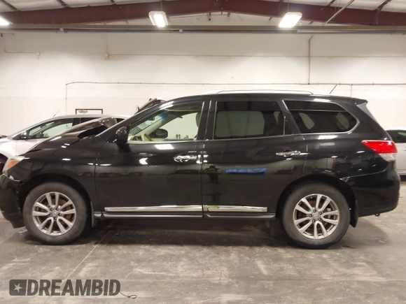 2015 Nissan Pathfinder SV z VIN 5N1AR2MM9FC632565, wystawiony jako IAAI lot #42250526 z przebiegiem 132 996 mil mil oraz . Historia ofert i sprzedaży dostępna na DreamBid. Obrazek 15.