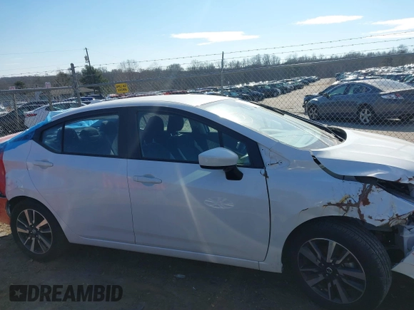 2022 Nissan Versa SV z VIN 3N1CN8EV0NL839211, wystawiony jako IAAI lot #41362397 z przebiegiem 7 670 mil mil oraz . Historia ofert i sprzedaży dostępna na DreamBid. Obrazek 14.