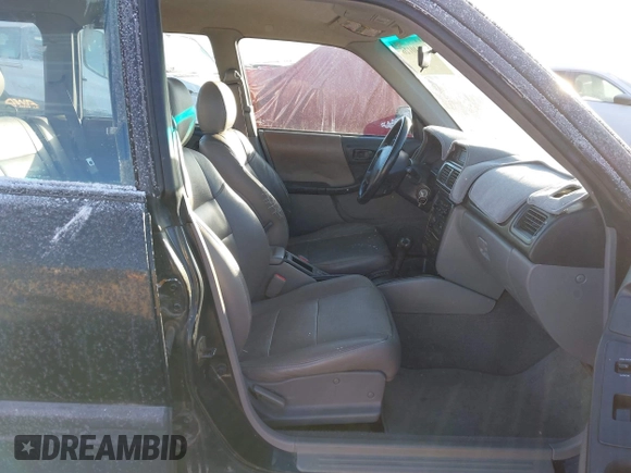 1998 Subaru Forester L with VIN JF1SF6352WH756026, listed as a IAAI auction lot 41140126 with 238,544 mi miles. Bid and sale history available at carsss.com. Image 5.