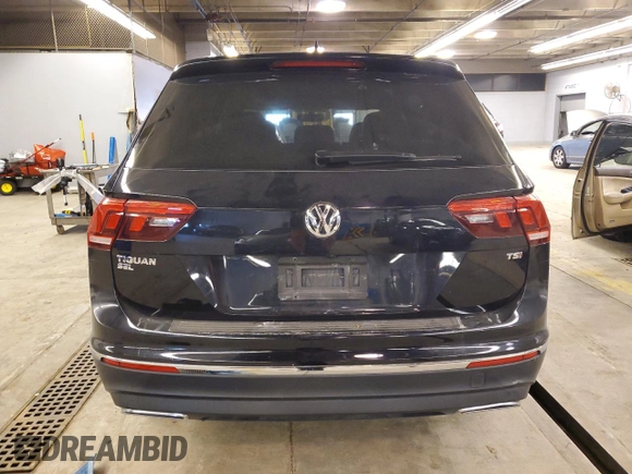 2018 Volkswagen Tiguan SEL with VIN 3VV3B7AX1JM087659, listed as a Copart auction lot 41902795 with 116,512 mi miles and Salvage Title. Bid and sale history available at DreamBid. Image 6.