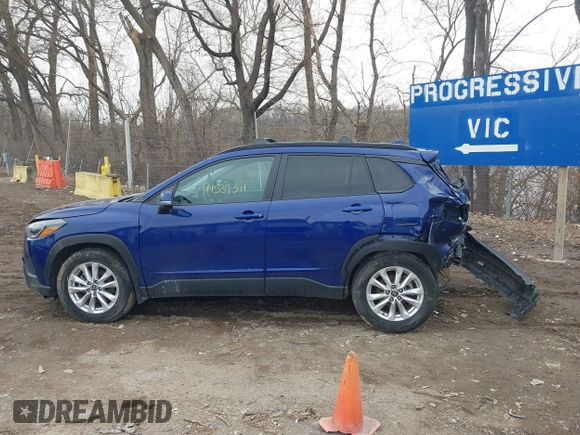 2023 Toyota Corolla Cross LE с VIN 7MUBAABG7PV064085, выставлен на аукционе IAAI как лот 41539311 с пробегом 36 183 миль миль и . История ставок и продаж доступна на DreamBid. Изображение 14.