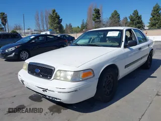 2009 Ford Police Interceptor с VIN 2FAHP71V79X138687, выставлен на аукционе IAAI как лот 41750117 с пробегом Не указан миль и . История ставок и продаж доступна на DreamBid. Изображение 18.