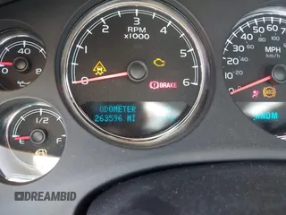 2009 Chevrolet Tahoe 2LT z VIN 1GNFC23059R186790, wystawiony jako IAAI lot #41929109 z przebiegiem 263 596 mil mil oraz . Historia ofert i sprzedaży dostępna na DreamBid. Obrazek 7.