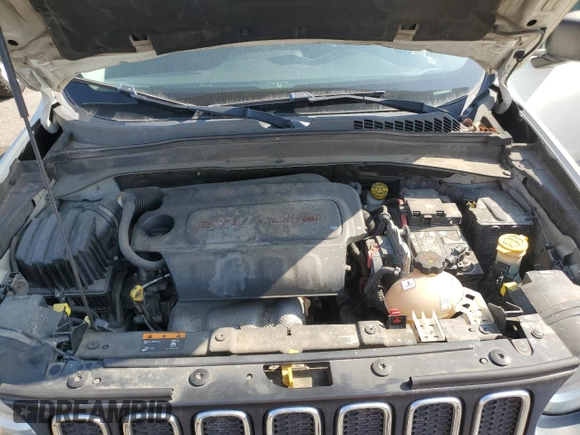 2017 Jeep Renegade Sport with VIN ZACCJBAB4HPE69958, listed as a Copart auction lot 55255765 with 176,239 mi miles and Clean Title. Bid and sale history available at carsss.com. Image 11.